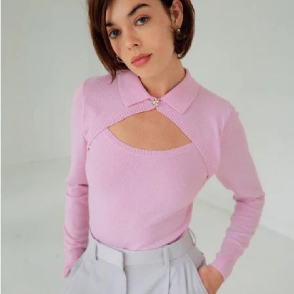 Autumn Cashmere Pale Pink Collared Cashmere Top with Jewel Button